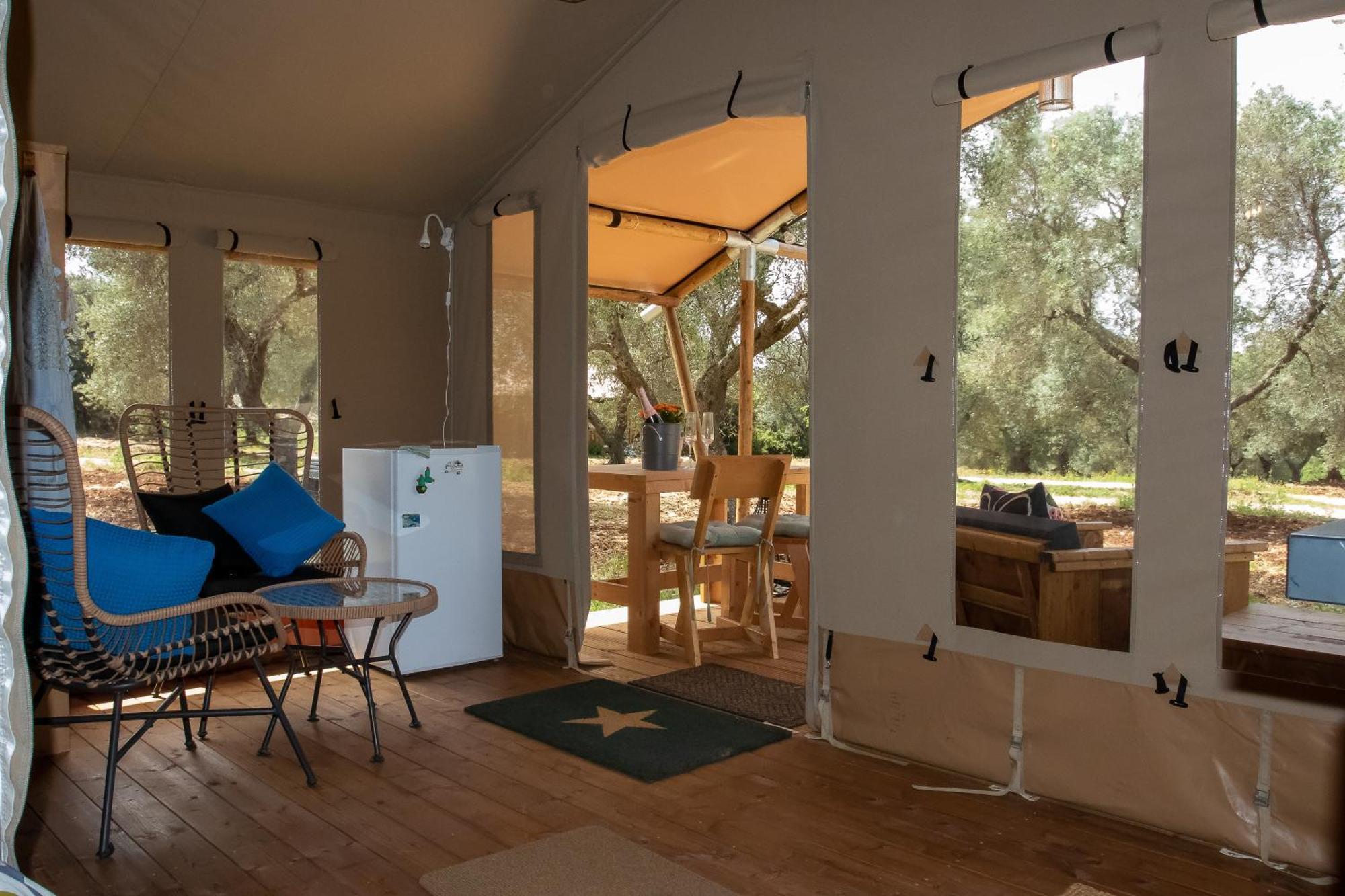 Domus Olea Glamping Hotel Ceglie Messapica Exterior photo