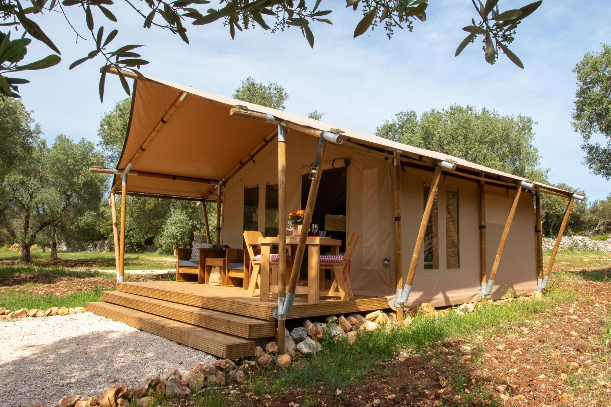 Domus Olea Glamping Hotel Ceglie Messapica Exterior photo